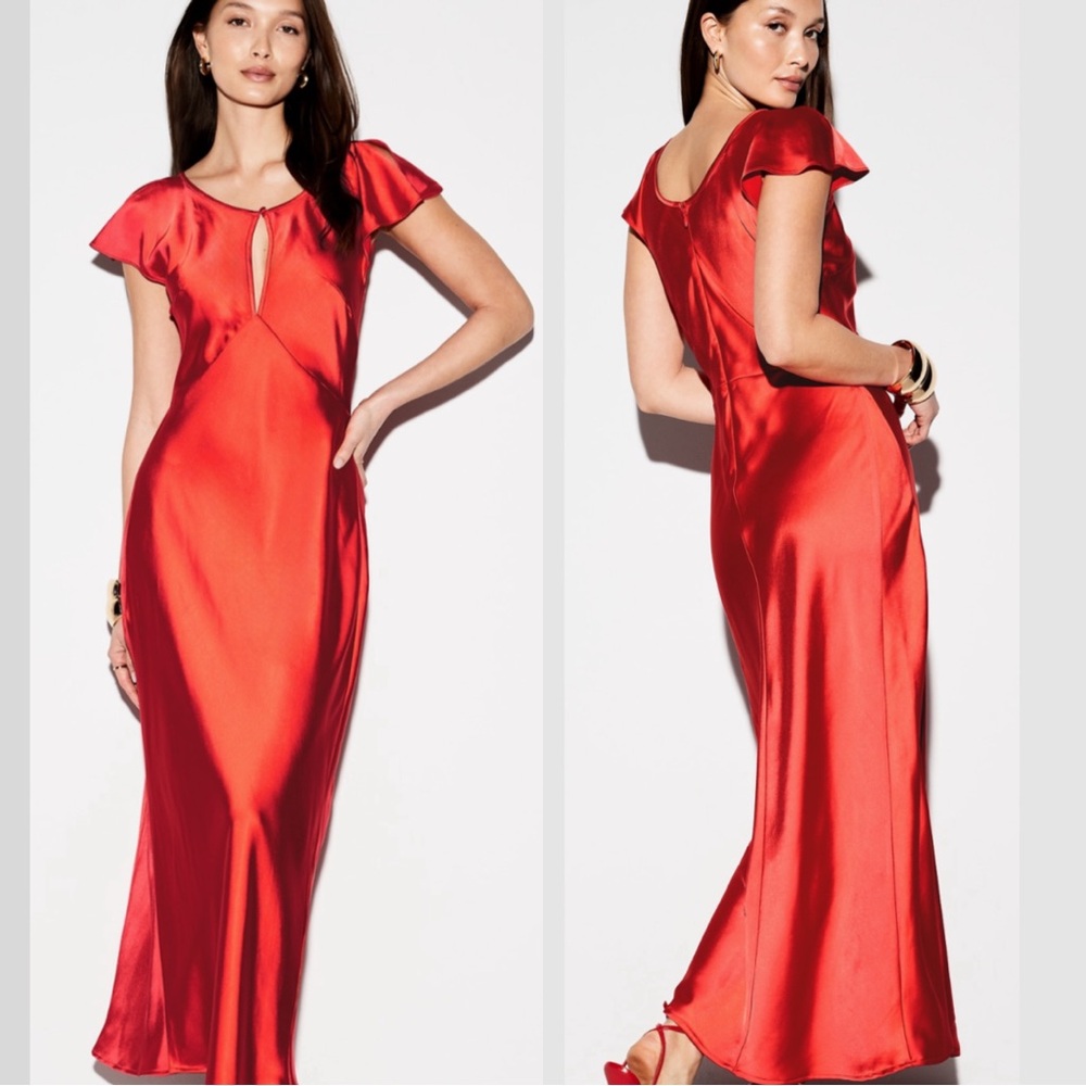 Chic Scarlet Maxi Dress